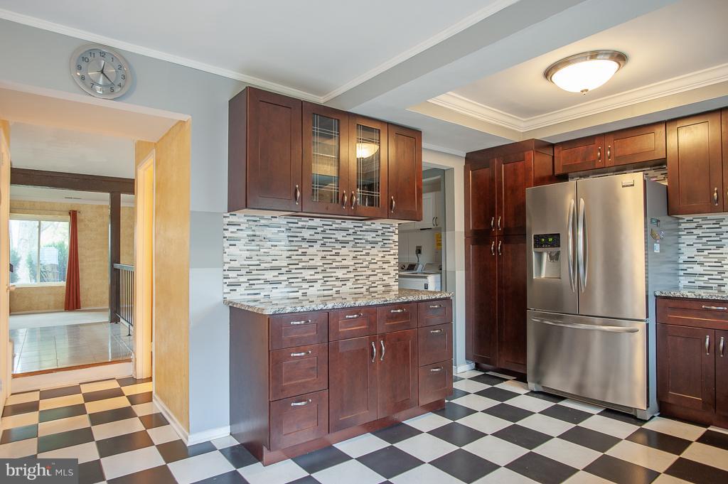 4501 Flintstone Road Alexandria, VA 22306 - Photo 8 of 26 Kitchen