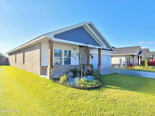 $2,300 | 2609 Outlaws Way, Panama City, FL 32405