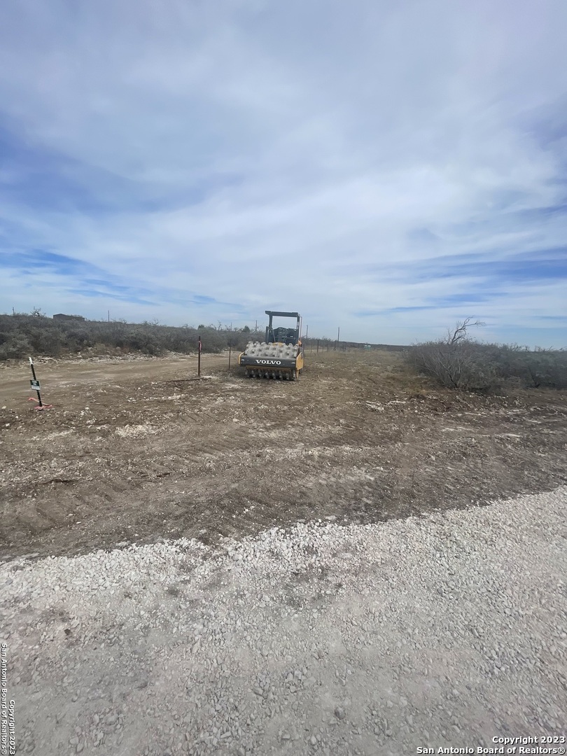 60 Legend Hills Uvalde, TX 78801 - Photo 3 of 7