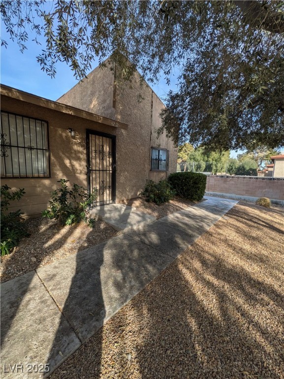 4252 Rollingstone Drive Las Vegas, NV 89103 - Photo 2 of 20