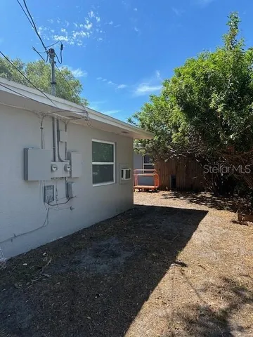 $1,675 | 221 North Saturn Avenue, Clearwater, FL 33755