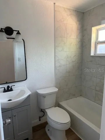 $1,675 | 221 North Saturn Avenue, Clearwater, FL 33755