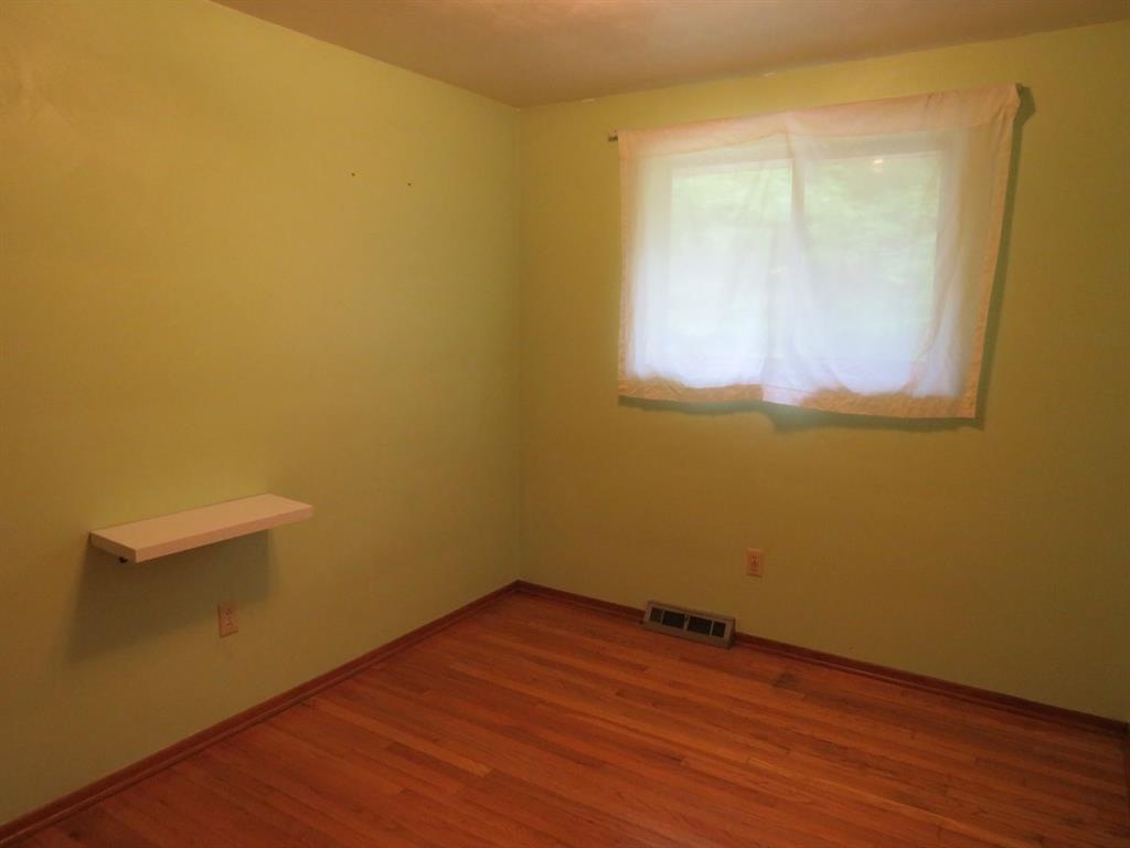 435 Hemphill Road Tarentum, PA 15084 - Photo 16 of 30