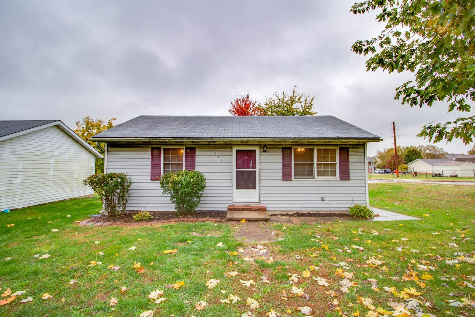701 Sinclair Avenue South Roxana, IL 62087 - Photo 1 of 23 Gallery Image 1