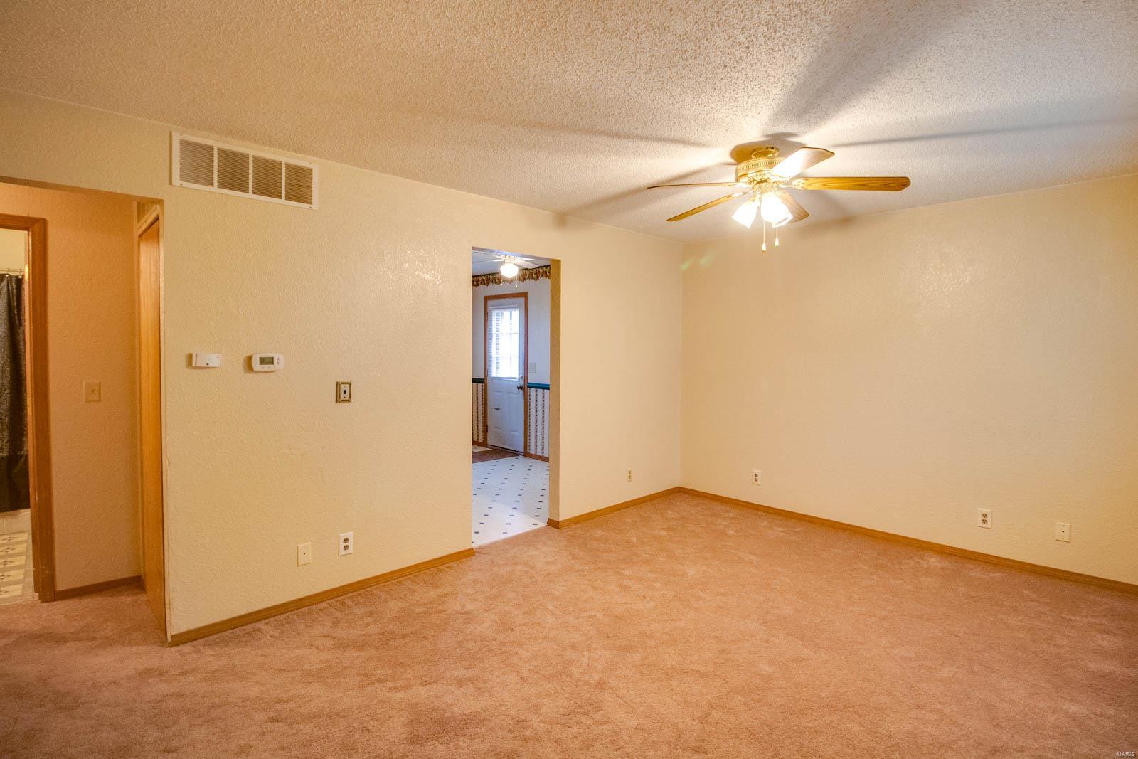 701 Sinclair Avenue South Roxana, IL 62087 - Photo 13 of 23 Gallery Image 13