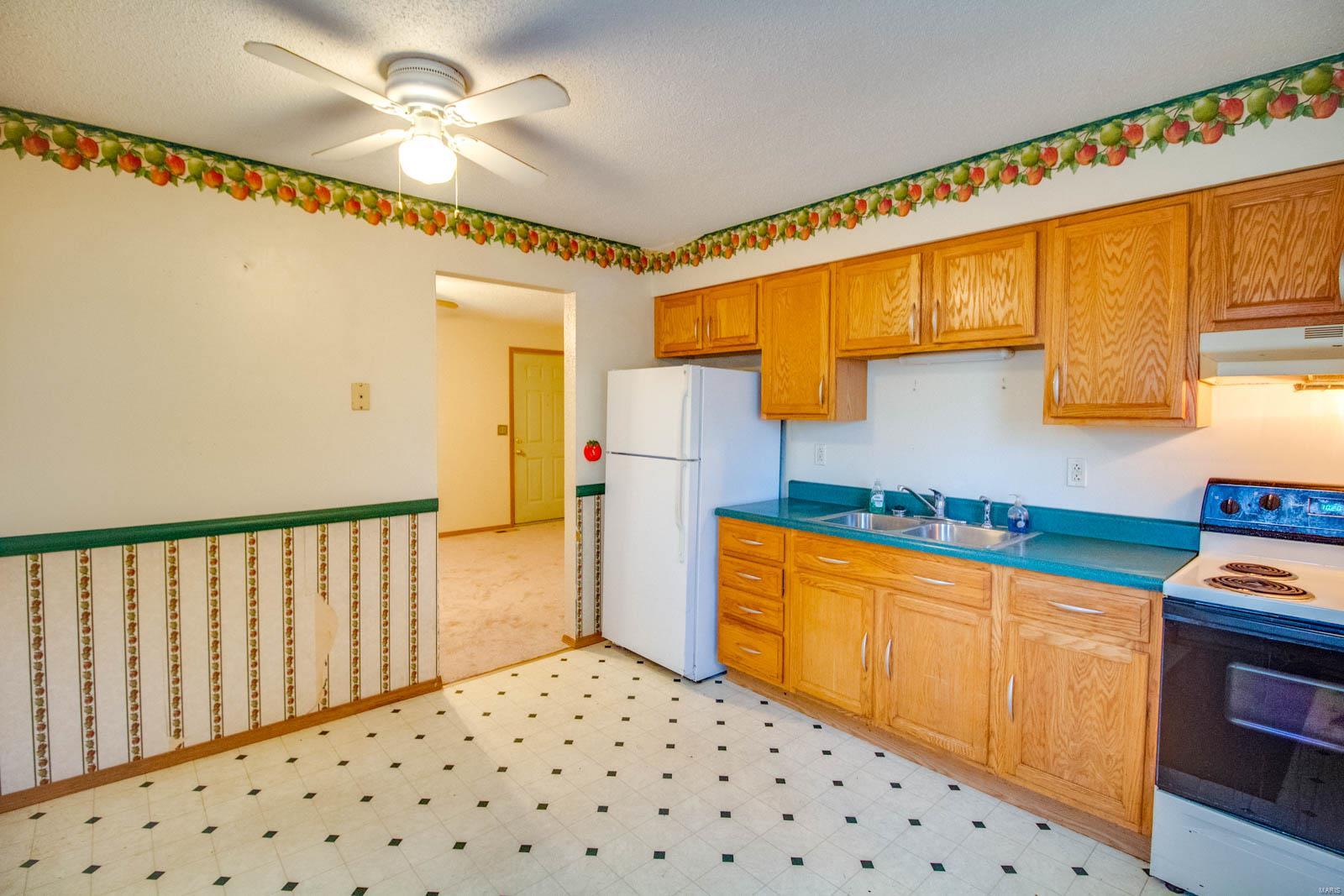 701 Sinclair Avenue South Roxana, IL 62087 - Photo 15 of 23 Gallery Image 15