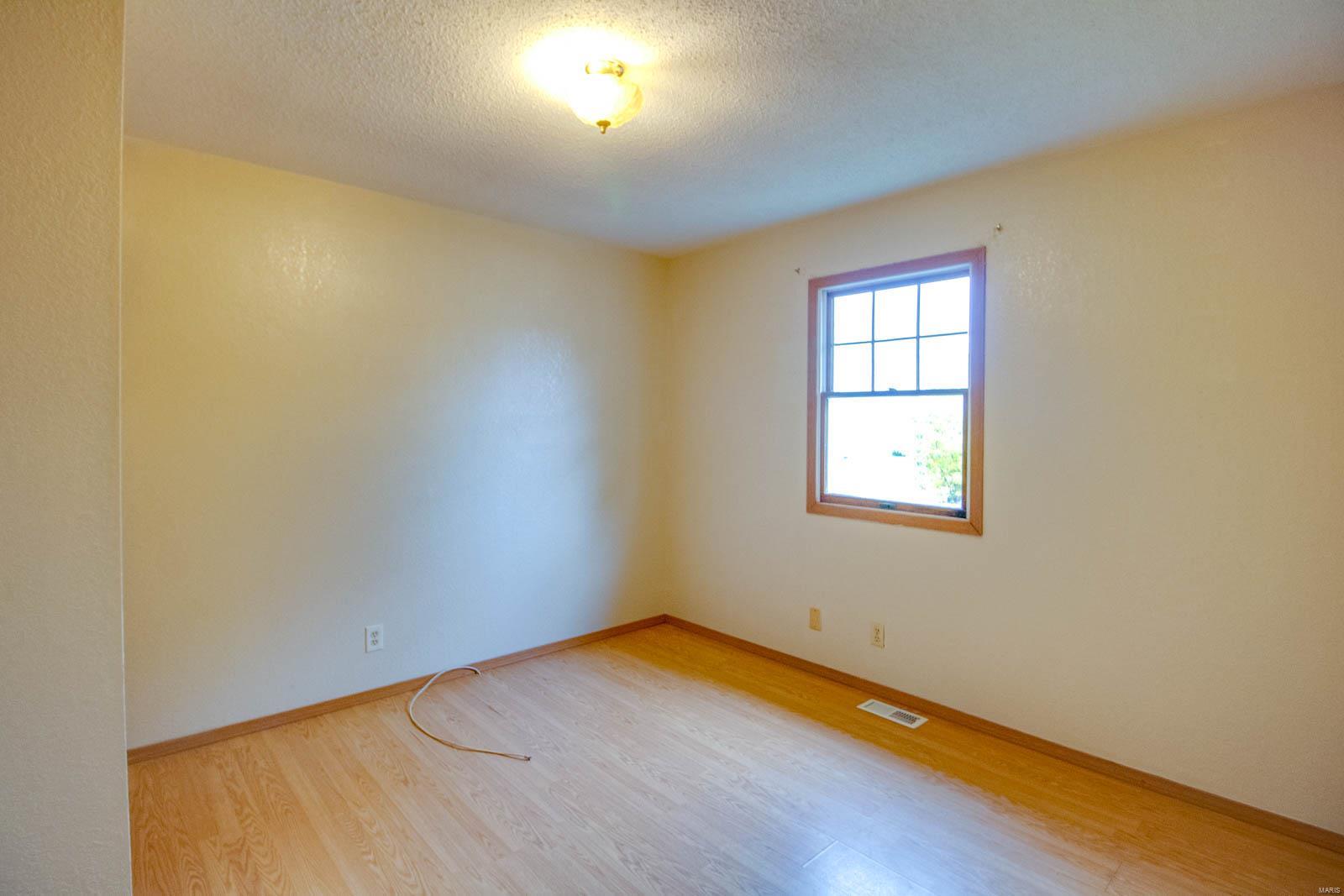 701 Sinclair Avenue South Roxana, IL 62087 - Photo 22 of 23 Gallery Image 22