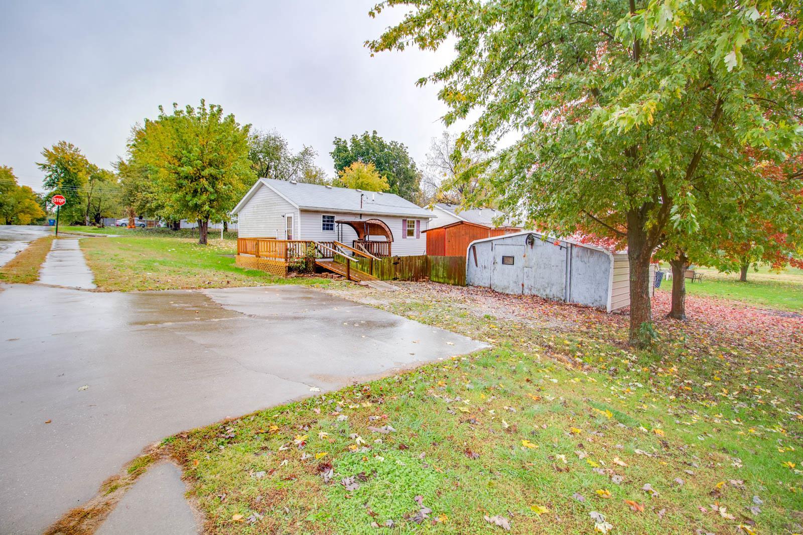 701 Sinclair Avenue South Roxana, IL 62087 - Photo 9 of 23 Gallery Image 9