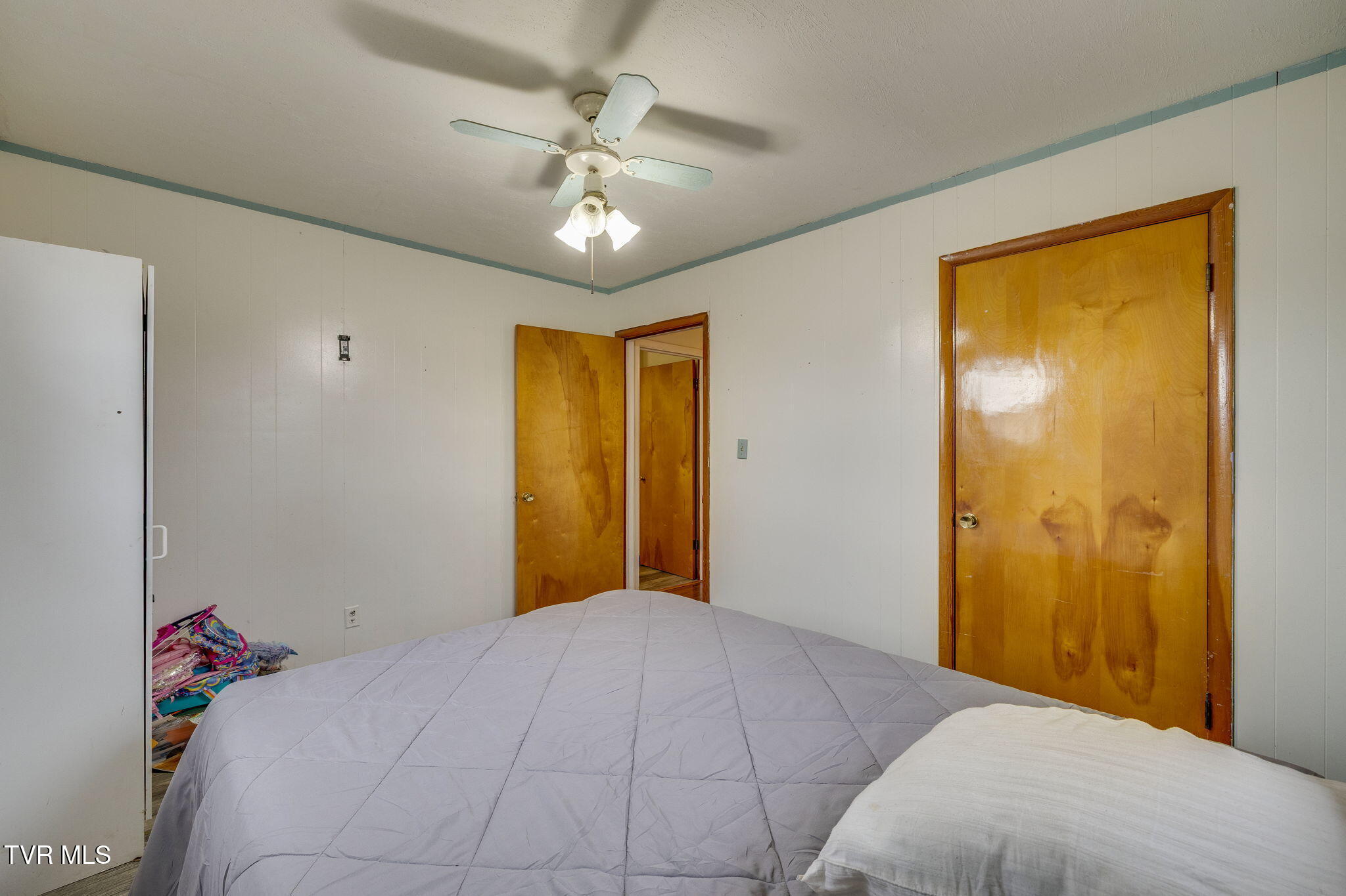 404 Pine Ridge Road Bluff City, TN 37618 - Photo 17 of 30 017