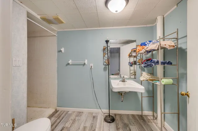 $282,000 | 404 Pine Ridge Road, Bluff City, TN 37618