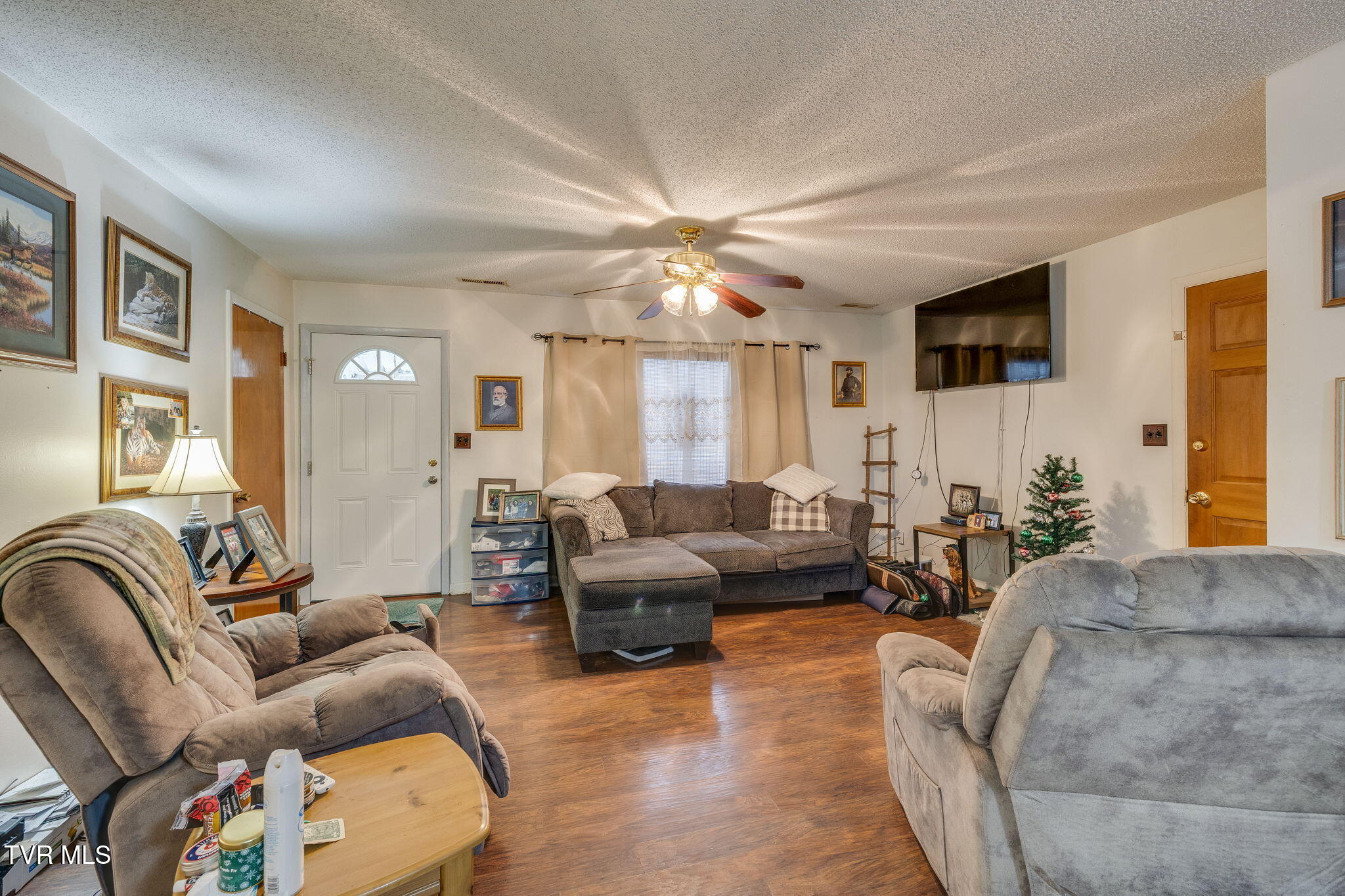 404 Pine Ridge Road Bluff City, TN 37618 - Photo 6 of 30 006