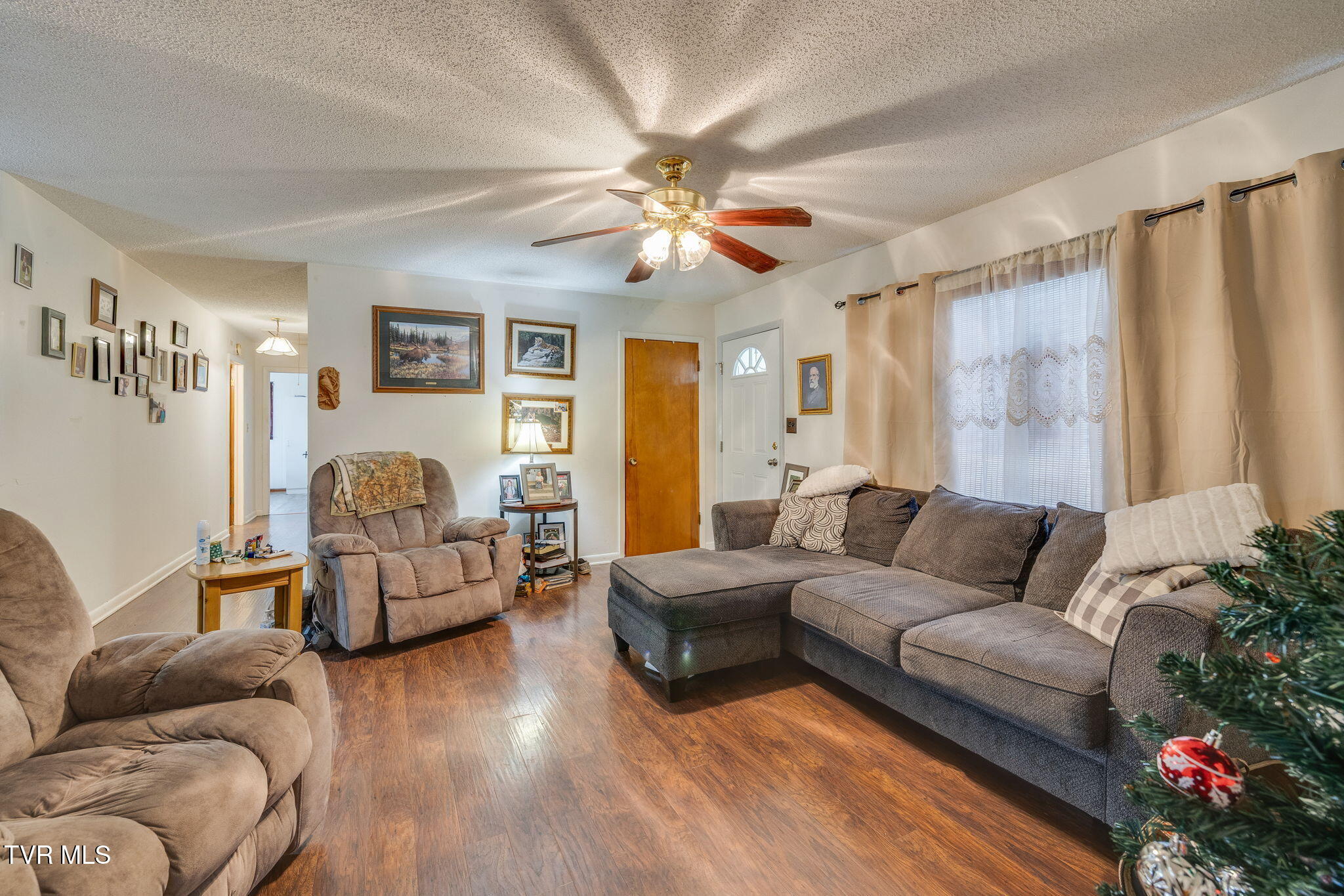 404 Pine Ridge Road Bluff City, TN 37618 - Photo 7 of 30 007