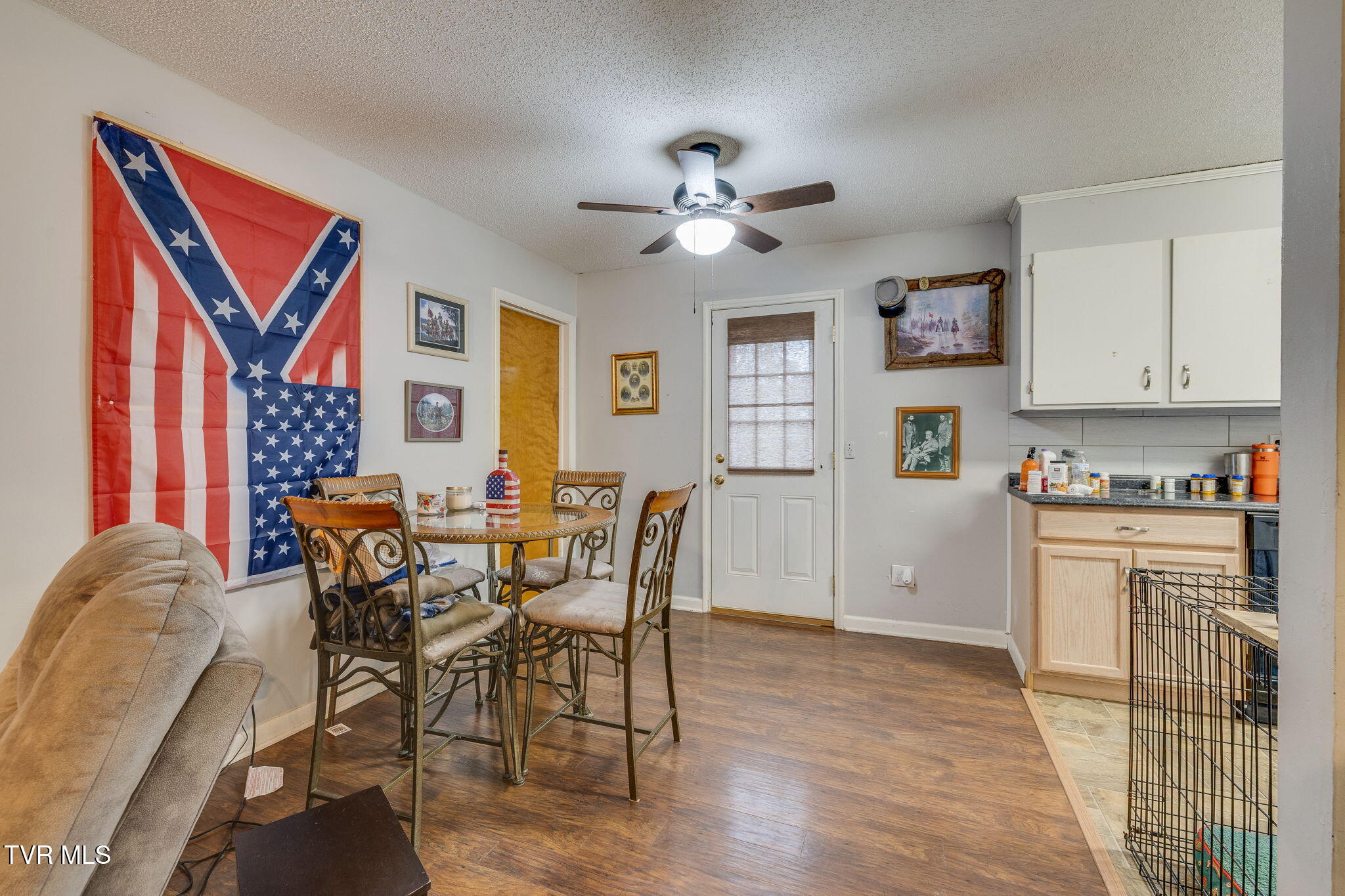 404 Pine Ridge Road Bluff City, TN 37618 - Photo 8 of 30 008