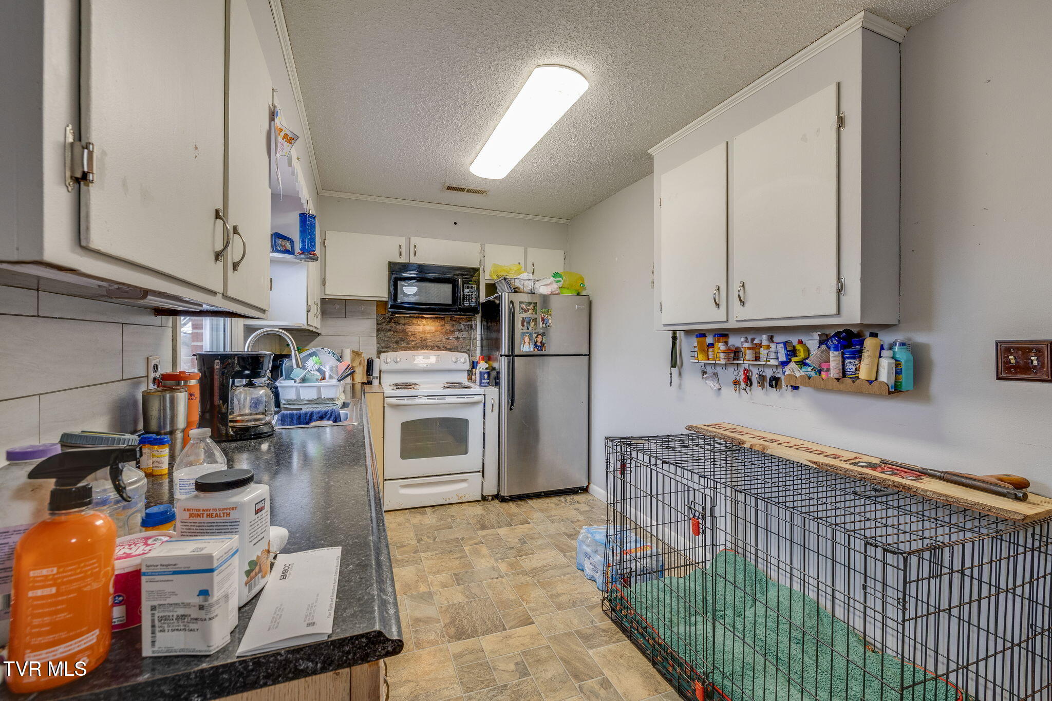 404 Pine Ridge Road Bluff City, TN 37618 - Photo 10 of 30 010