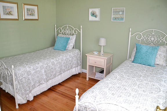 1413 Post Road, Unit 28 Wells, ME 04090 - Photo 13 of 29 guestbed