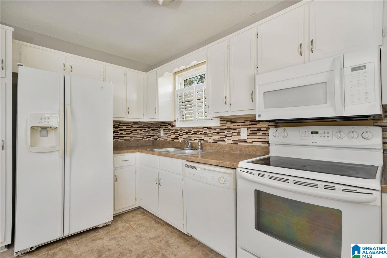 7437 Plantation Road Pinson, AL 35126 - Photo 9 of 22