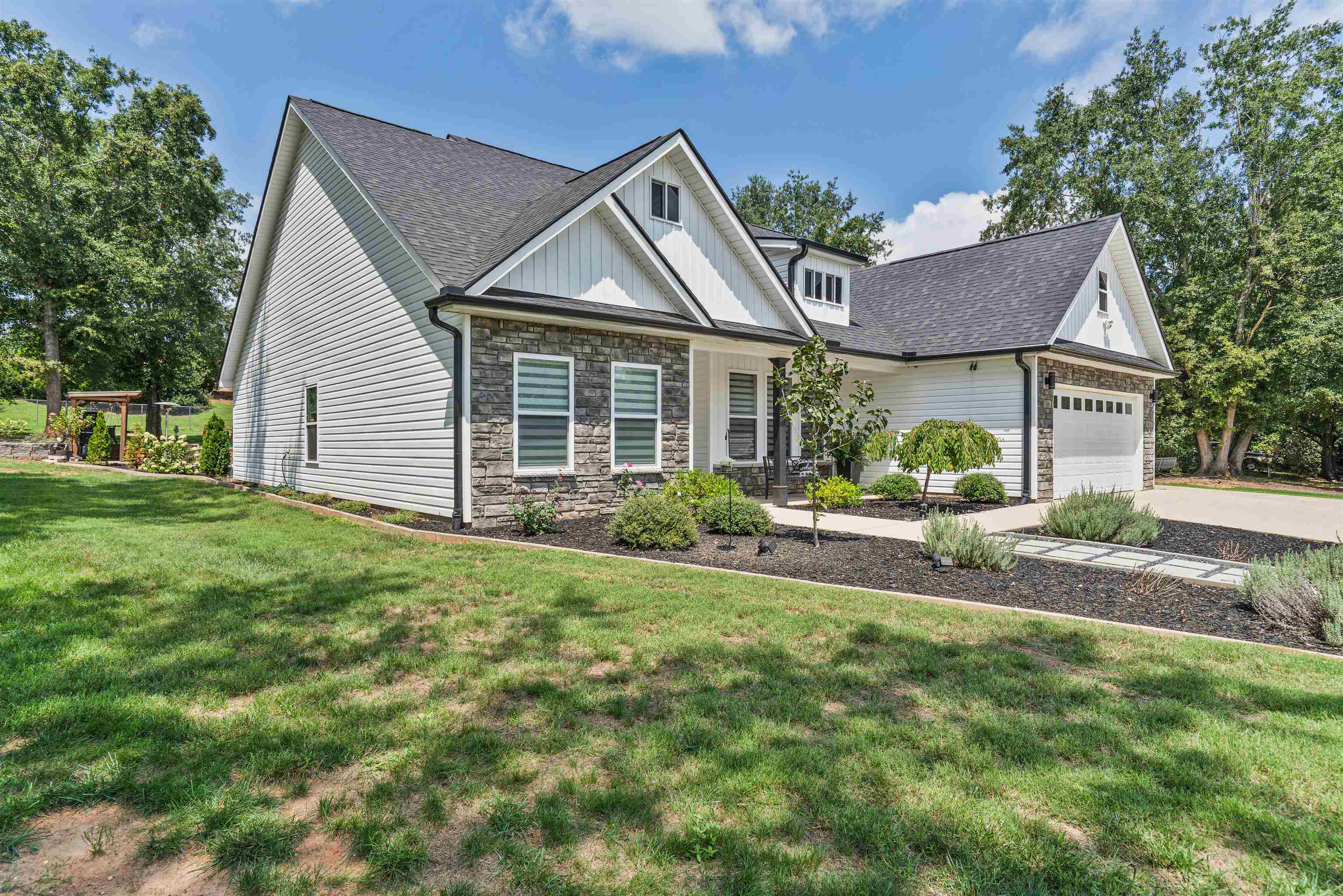 355 Shoreham Lane Inman, SC 29349 - Photo 4 of 35