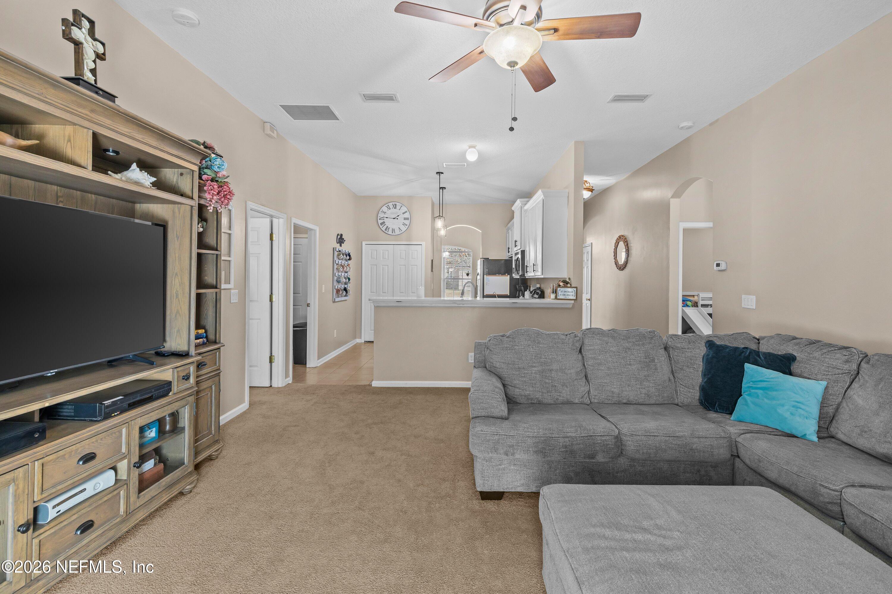 11714 Raindrop Road Jacksonville, FL 32219 - Photo 17 of 31 Great room 3