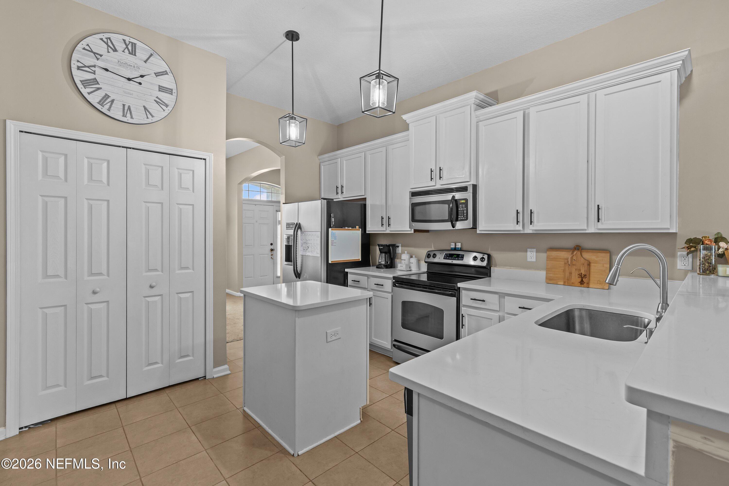 11714 Raindrop Road Jacksonville, FL 32219 - Photo 18 of 31 Beautiful Kitchen