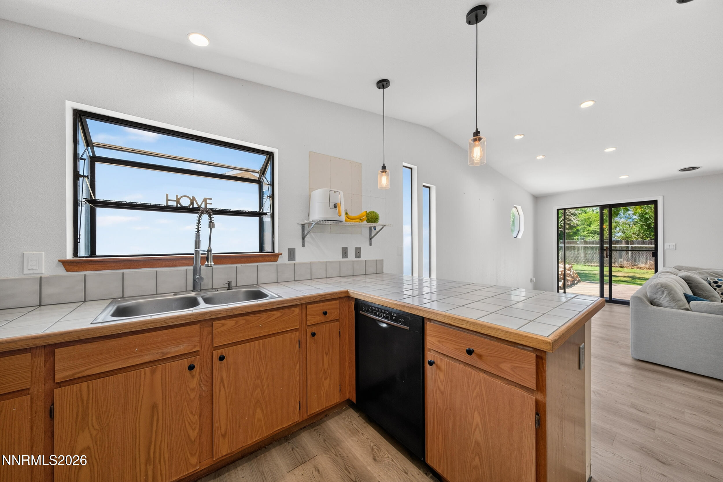 674 Bluerock Road Gardnerville, NV 89460 - Photo 11 of 40 DSC09283-Edit