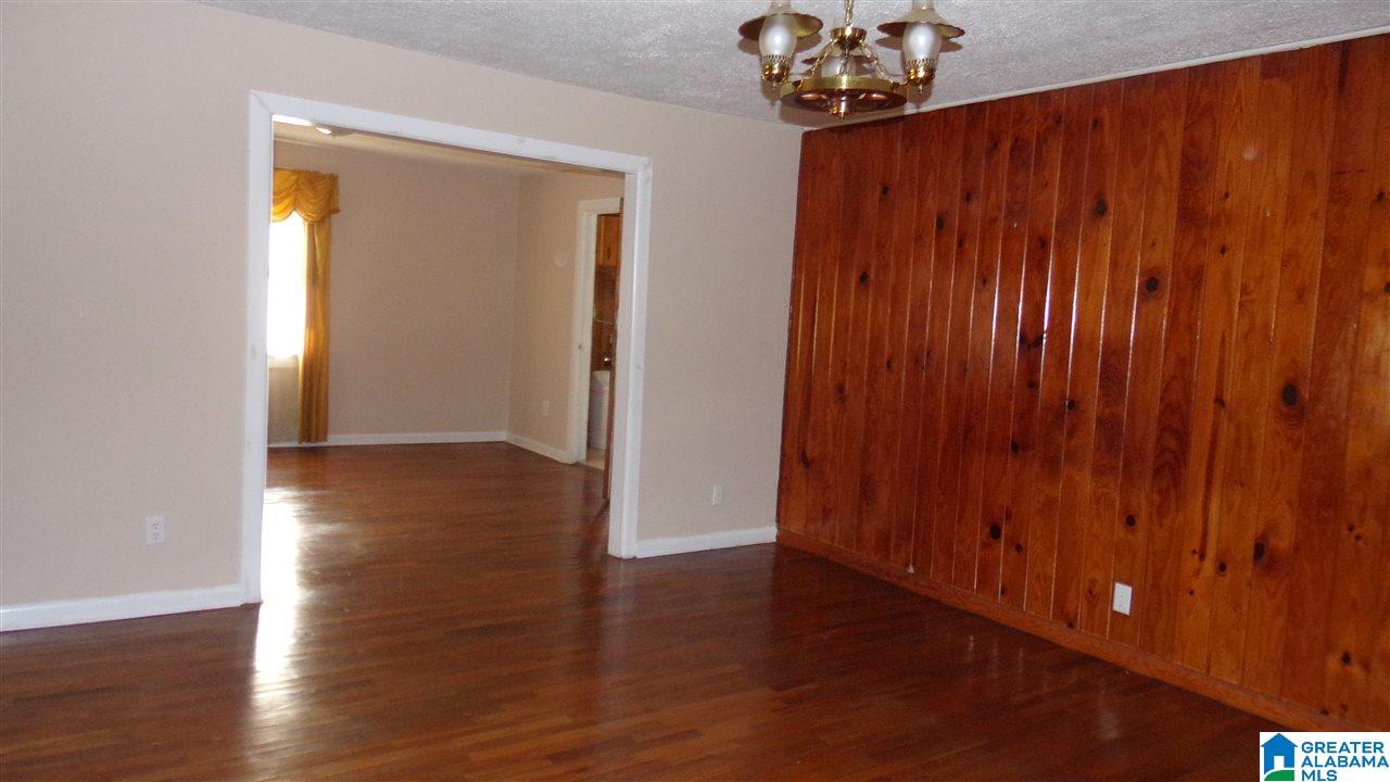 410 Eastern Valley Road Bessemer, AL 35020 - Photo 11 of 32