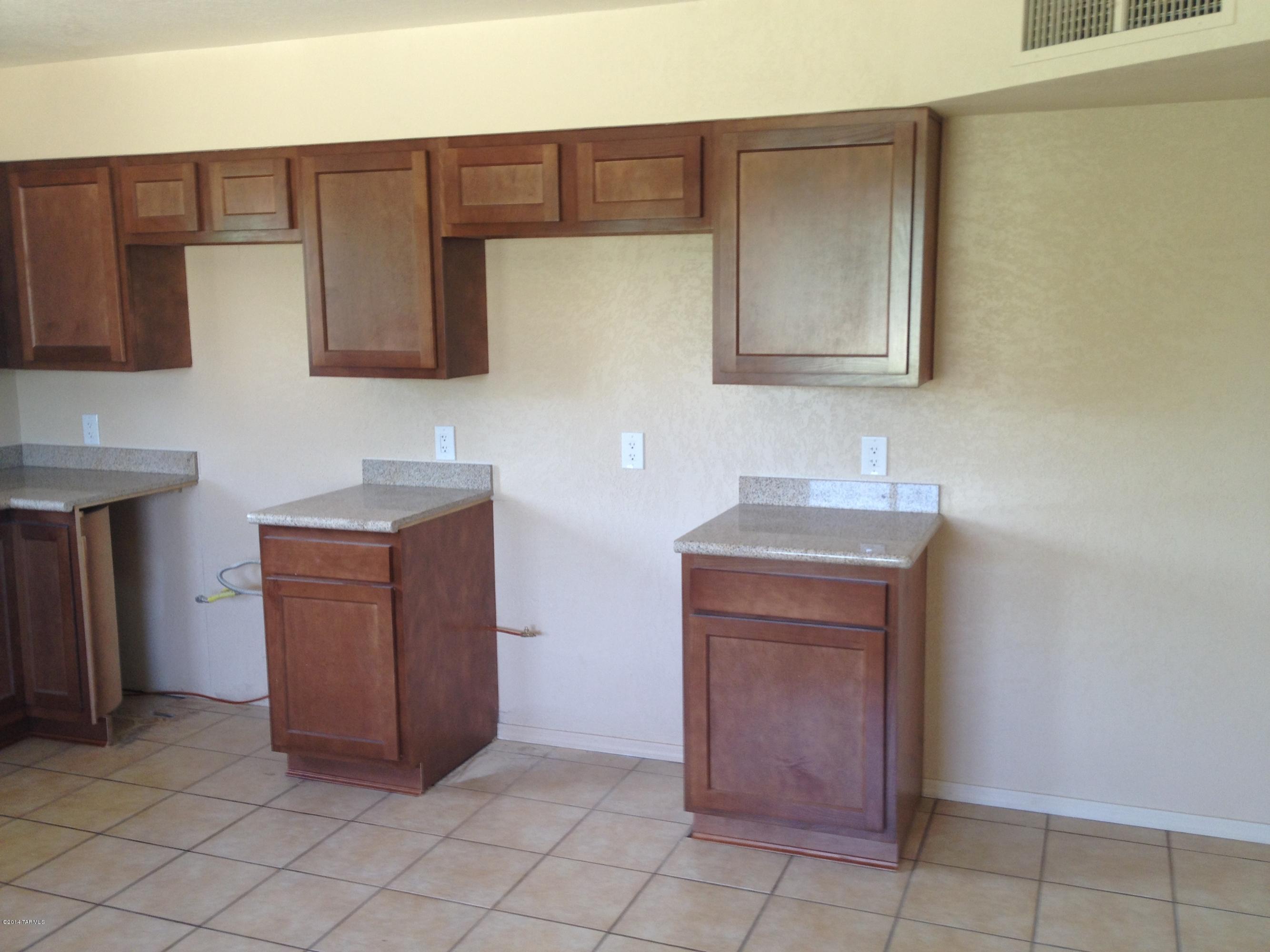 2727 East Davis Road Sahuarita, AZ 85629 - Photo 7 of 10
