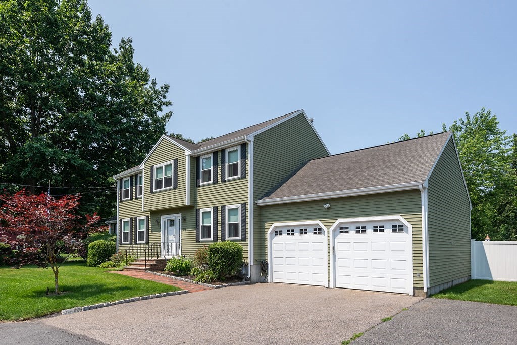 244 Vincent Road Dedham, MA 02026 - Photo 3 of 42 Gallery Image 3