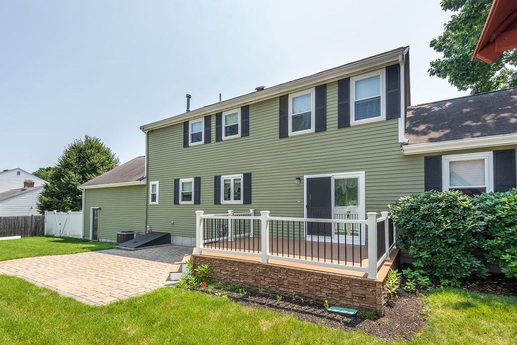 244 Vincent Road Dedham, MA 02026 - Photo 8 of 42 Gallery Image 8
