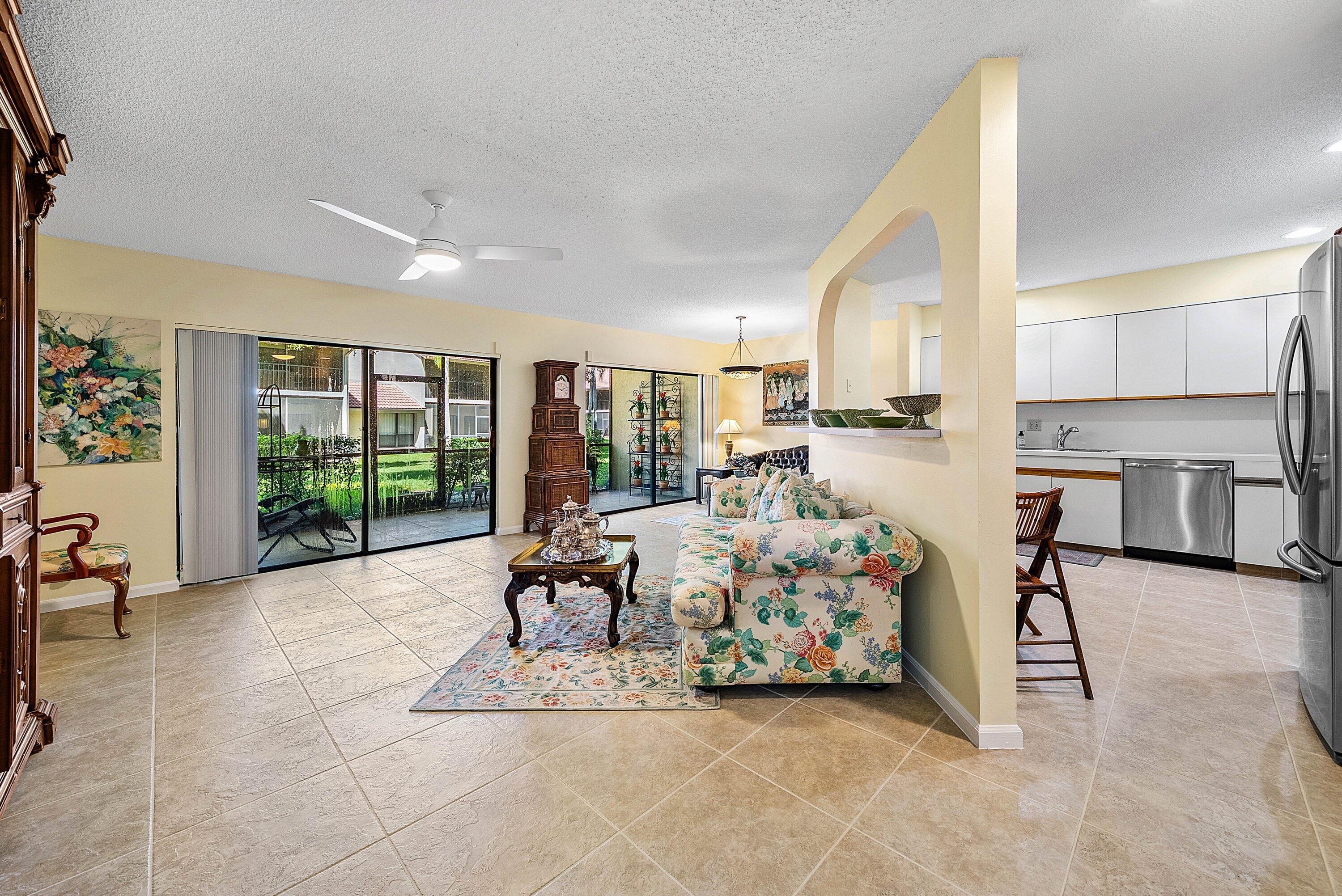 5520 Coach House Circle, Unit C Boca Raton, FL 33486 - Photo 9 of 46 008-5520CoachHouseCircle-C-BocaRaton-FL-