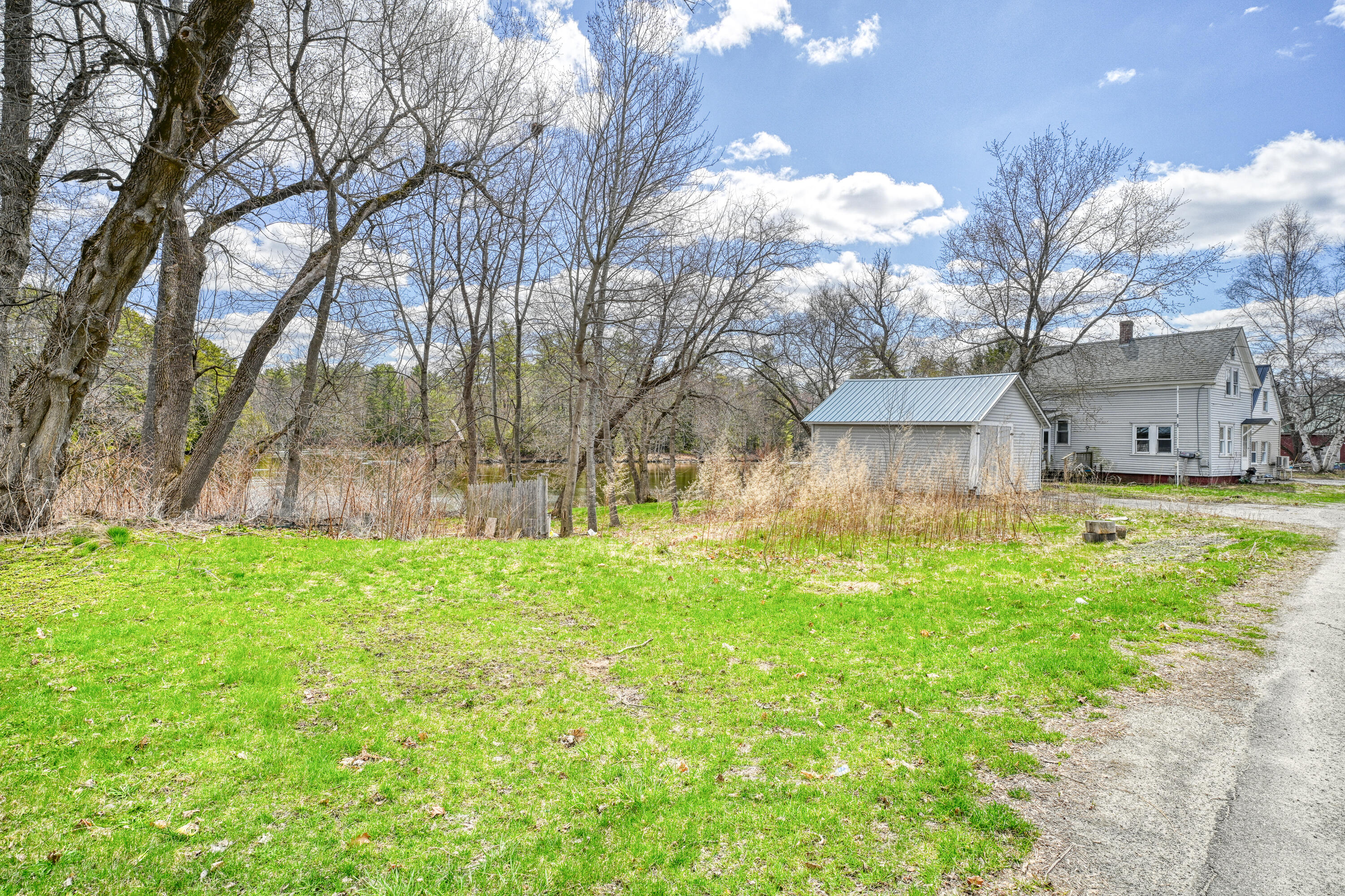 52 Water Street Fairfield, ME 04937 - Photo 10 of 42 30-24LPVS9-LP-103