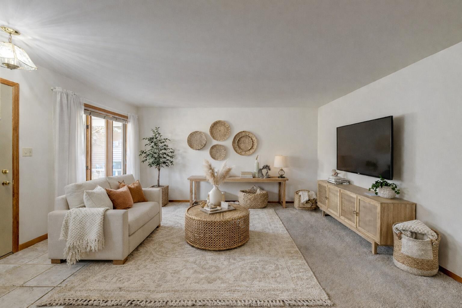 2626 41st Place Highland, IN 46322 - Photo 3 of 24 a living room with furniture and a flat screen tv