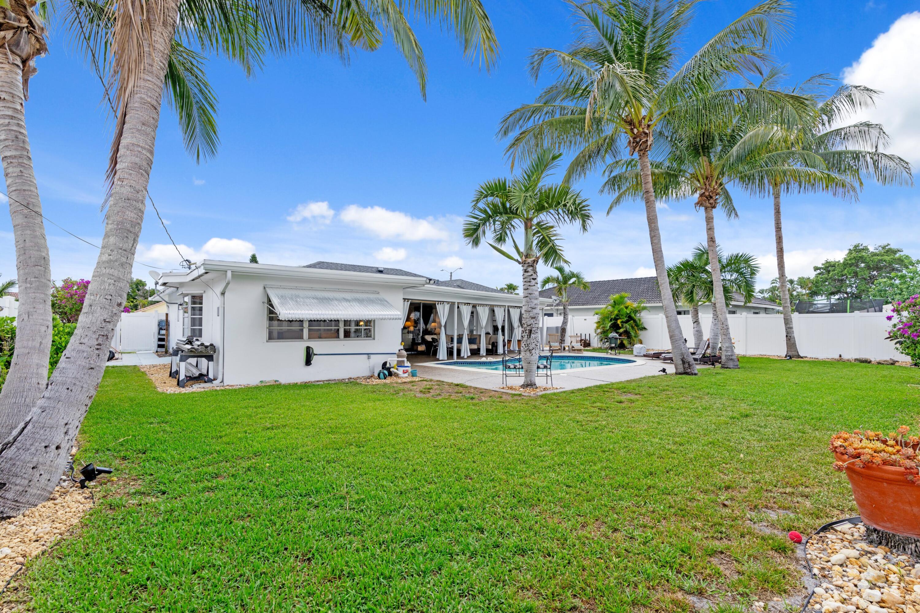 1151 Southwest 12th Avenue Boca Raton, FL 33486 - Photo 15 of 39 Backyard
