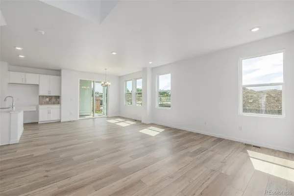 $644,900 | 2652 East 103rd Avenue, Thornton, CO 80229