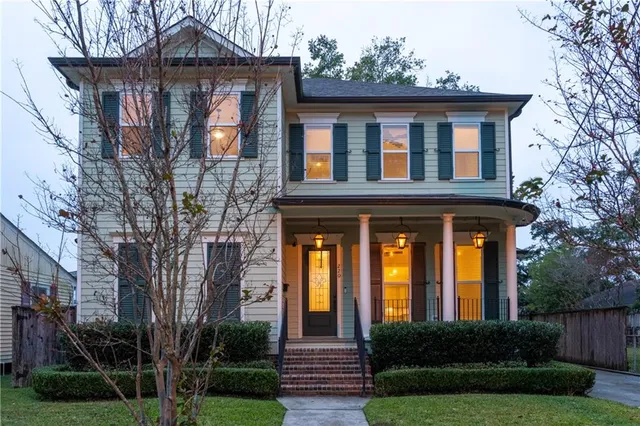 $3,800 | 220 Labarre Drive, Unit B, Metairie, LA 70001