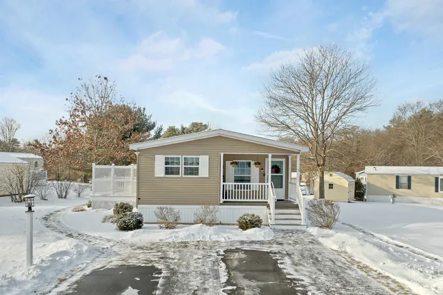 $350,000 | 3 Slate Run, North Hampton, NH 03862