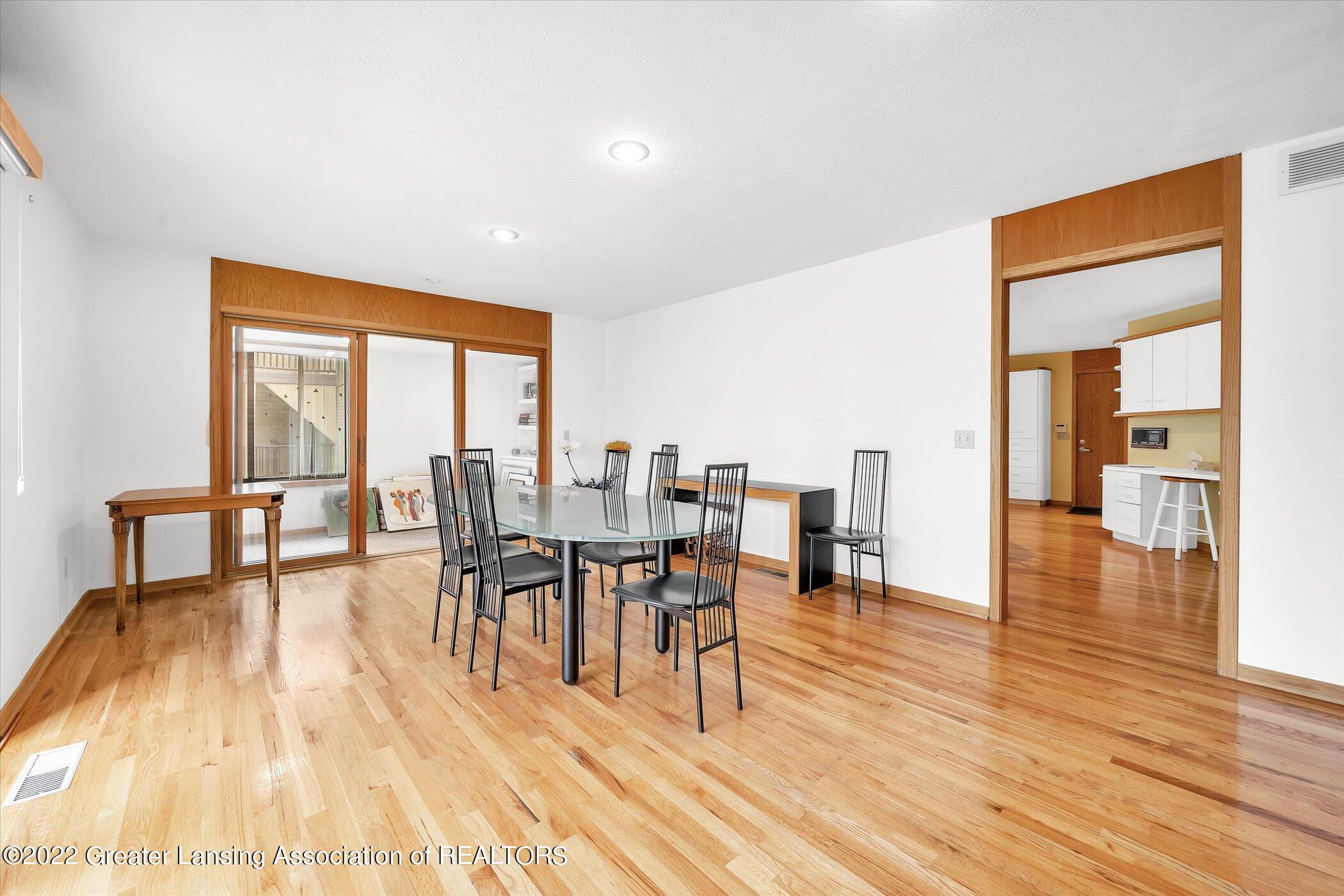 2556 Dustin Road Okemos, MI 48864 - Photo 8 of 42 Dining Room