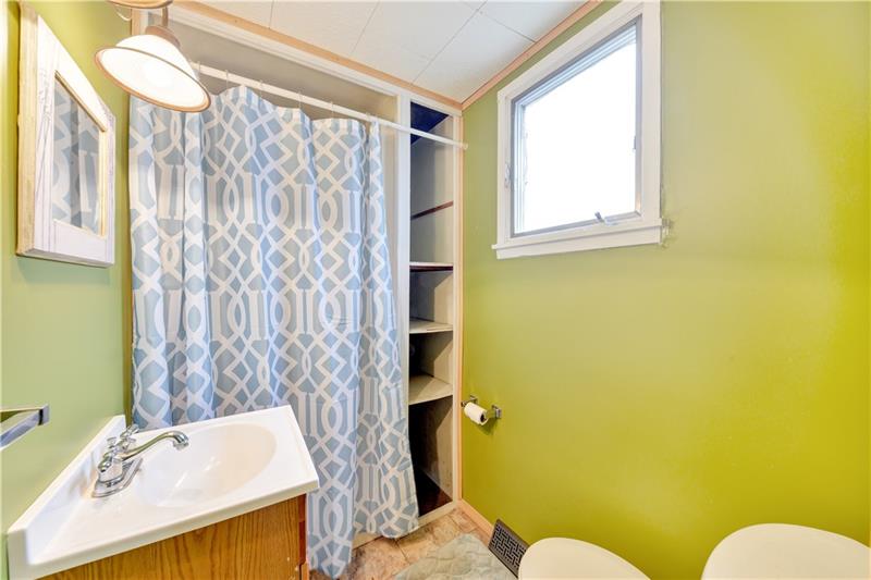2926 Mercer Road New Castle, PA 16105 - Photo 16 of 17 Gallery Image 16