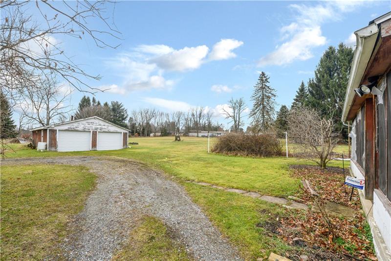2926 Mercer Road New Castle, PA 16105 - Photo 3 of 17 Gallery Image 3