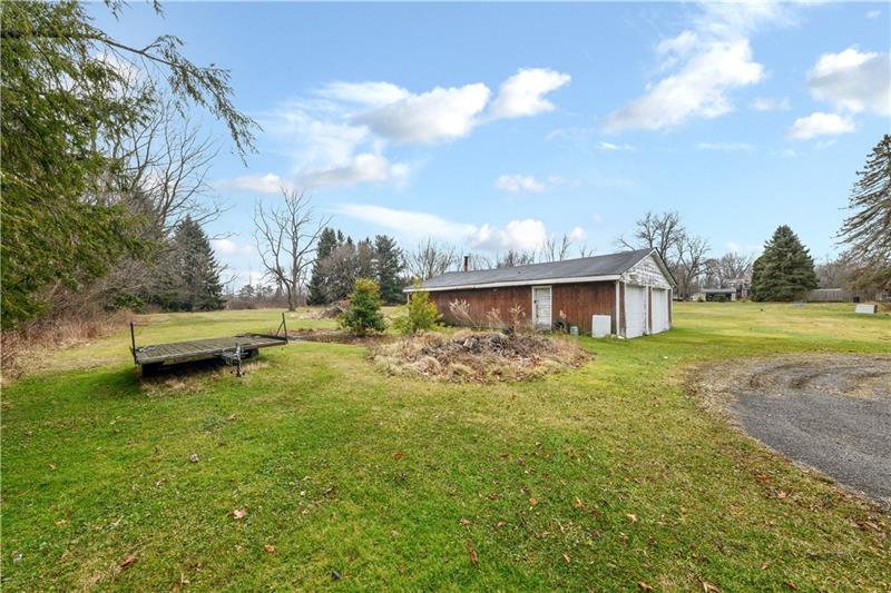 2926 Mercer Road New Castle, PA 16105 - Photo 5 of 17 Gallery Image 5