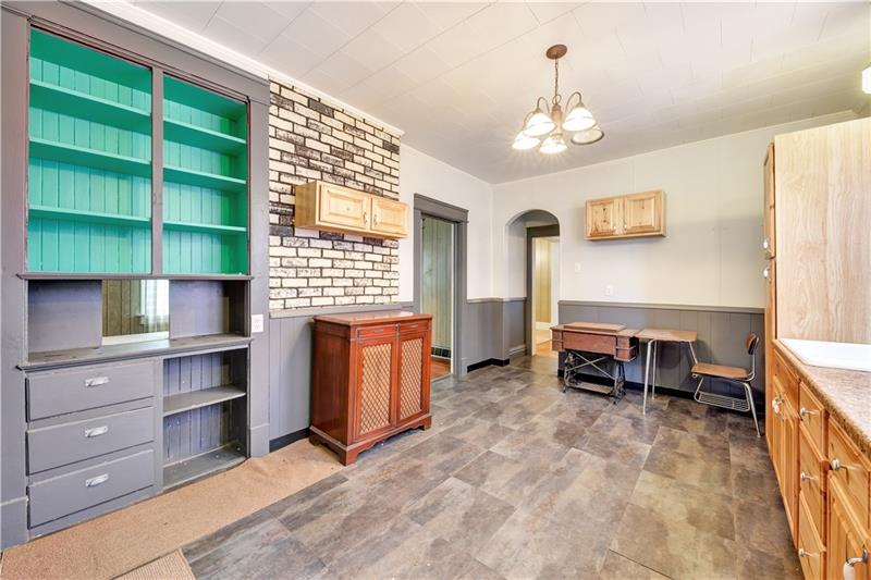 2926 Mercer Road New Castle, PA 16105 - Photo 6 of 17 Gallery Image 6