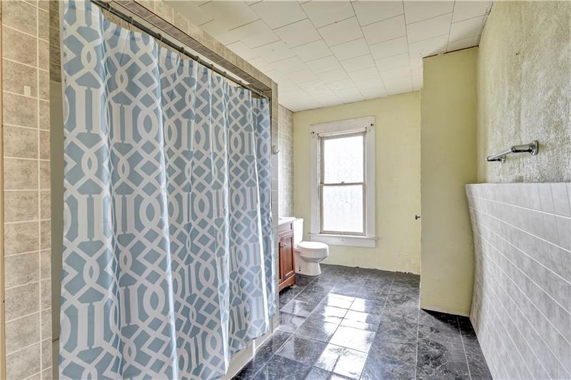2926 Mercer Road New Castle, PA 16105 - Photo 10 of 17 Gallery Image 10