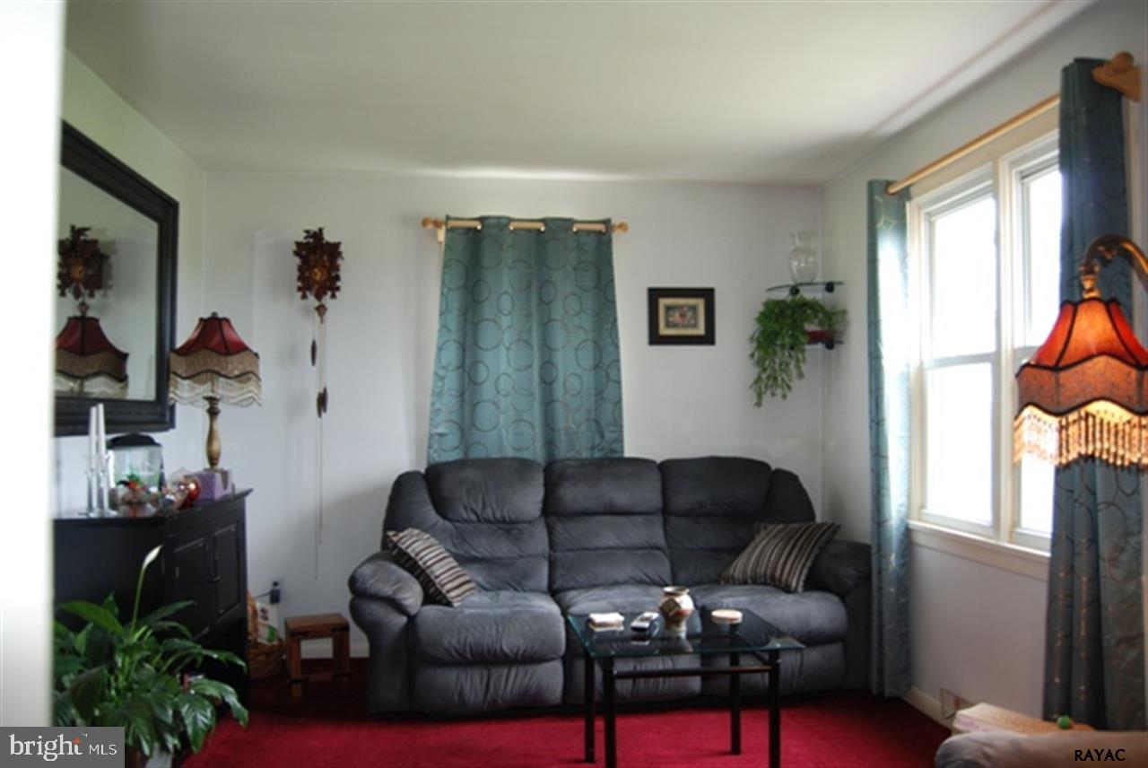 80 Sinclair Road Red Lion, PA 17356 - Photo 8 of 18