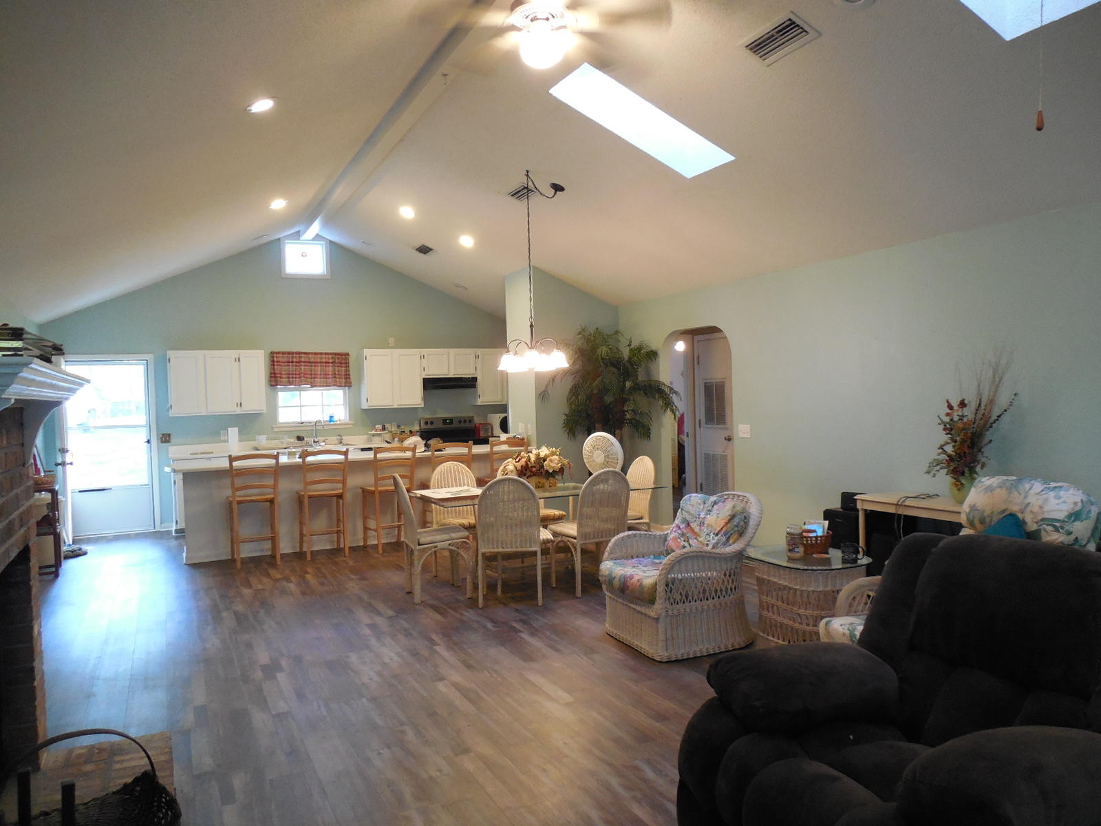 732 Spring Lake Road DeFuniak Springs, FL 32433 - Photo 41 of 44 a living room with lots of furniture and kitchen view