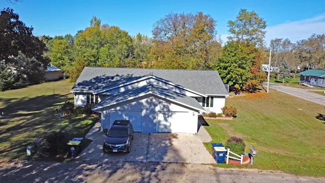 $259,900 | 702 West 2nd, Necedah, WI 54646