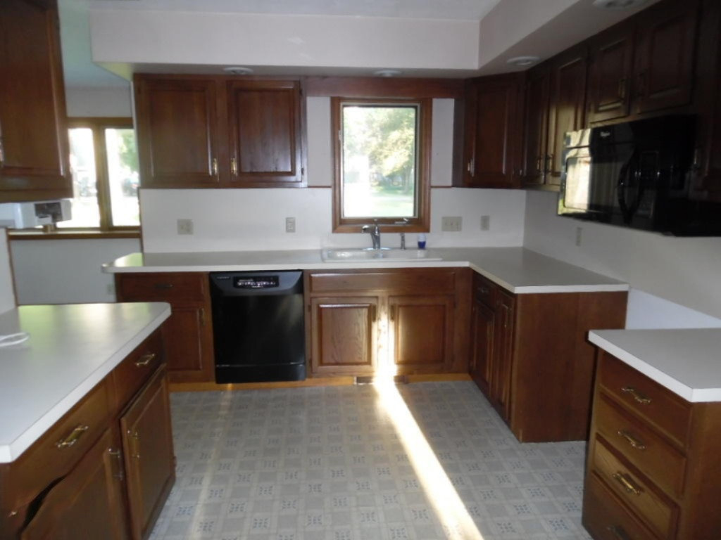 622 Topinabee Road Niles, MI 49120 - Photo 8 of 18 SAM_5793