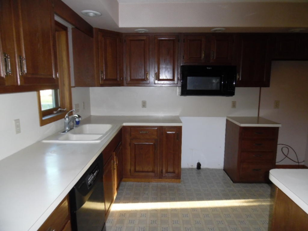 622 Topinabee Road Niles, MI 49120 - Photo 9 of 18 SAM_5794