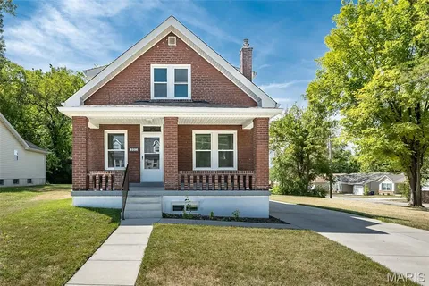 $180,000 | 6996 Robbins Avenue, Pagedale, MO 63133