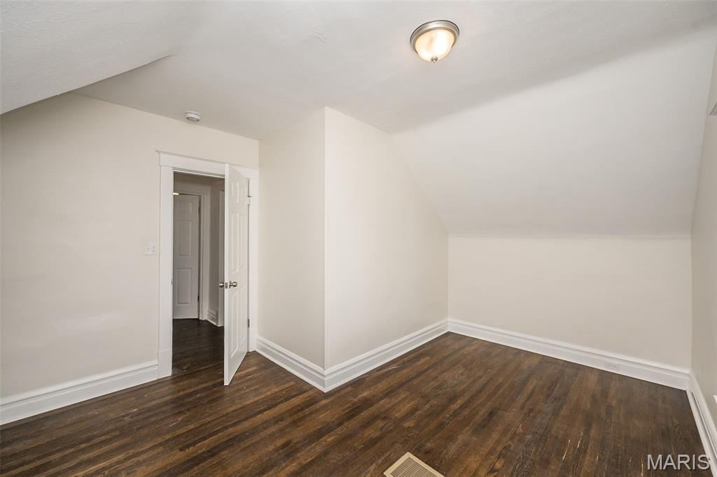 6996 Robbins Avenue Pagedale, MO 63133 - Photo 29 of 40