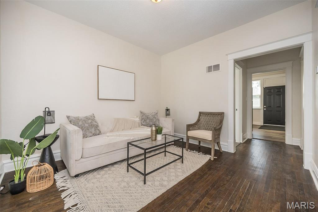 6996 Robbins Avenue Pagedale, MO 63133 - Photo 5 of 40