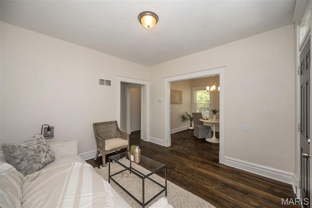 6996 Robbins Avenue Pagedale, MO 63133 - Photo 10 of 40